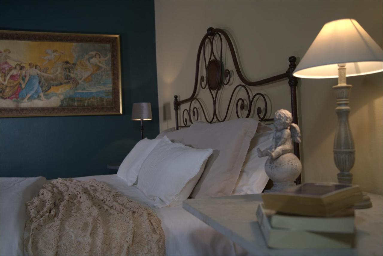 Antico Casale Mattei - Adult Only Bed and Breakfast Corneliano d'Alba Exteriör bild