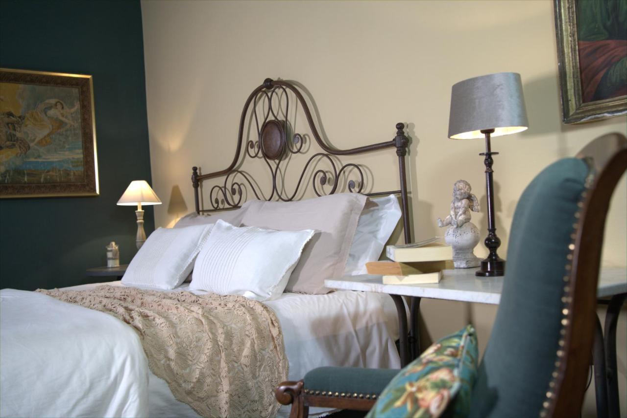 Antico Casale Mattei - Adult Only Bed and Breakfast Corneliano d'Alba Exteriör bild