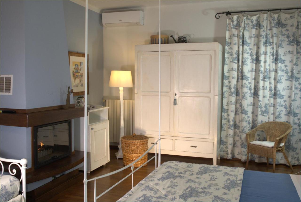 Antico Casale Mattei - Adult Only Bed and Breakfast Corneliano d'Alba Exteriör bild