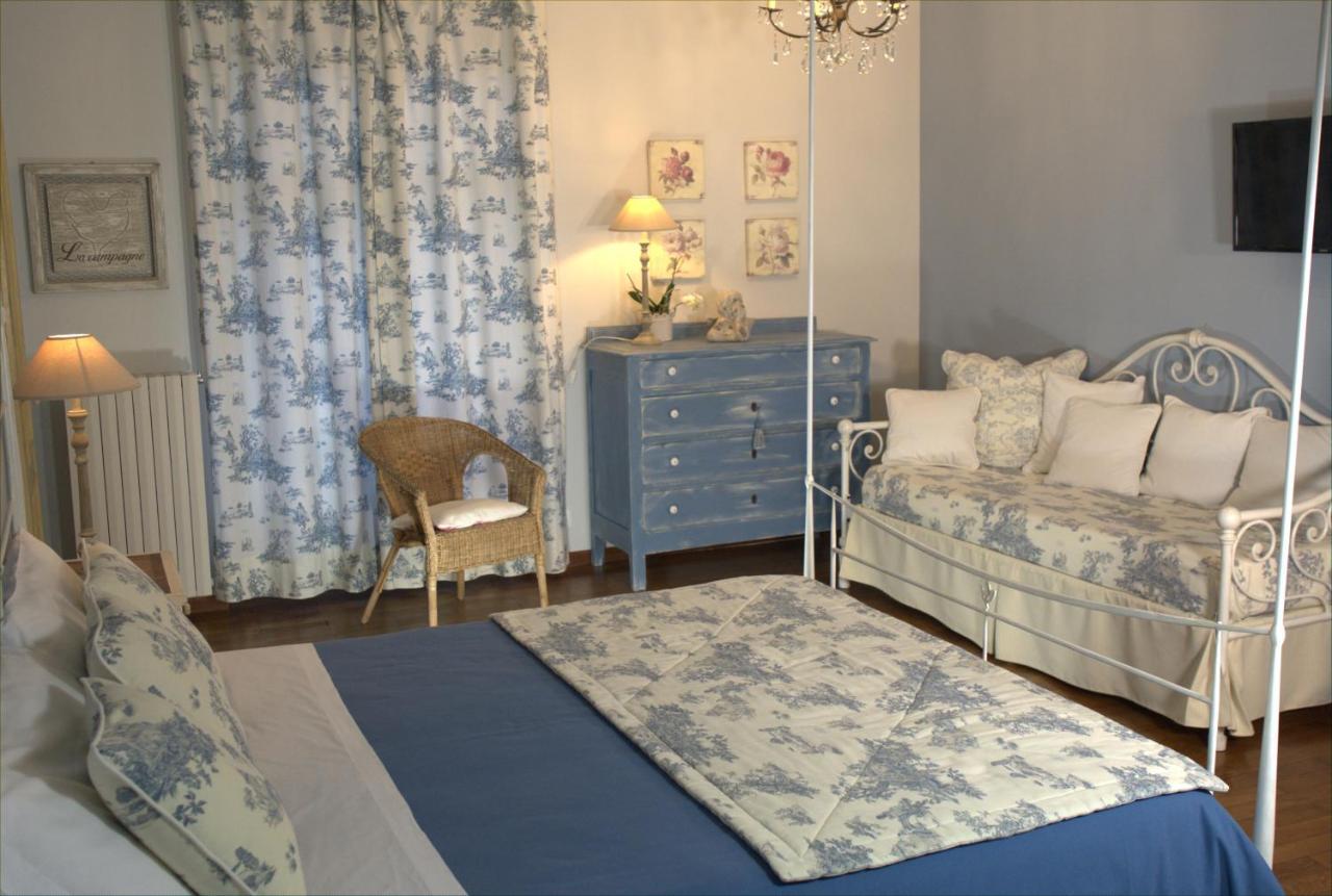 Antico Casale Mattei - Adult Only Bed and Breakfast Corneliano d'Alba Exteriör bild