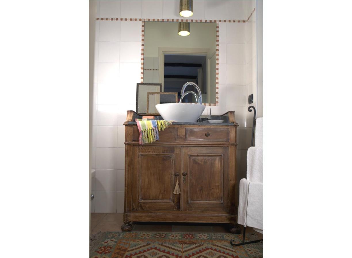 Antico Casale Mattei - Adult Only Bed and Breakfast Corneliano d'Alba Exteriör bild