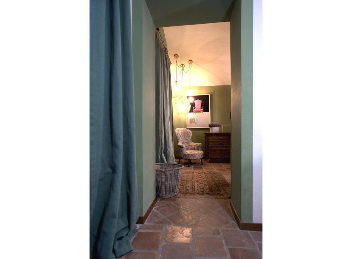 Antico Casale Mattei - Adult Only Bed and Breakfast Corneliano d'Alba Exteriör bild