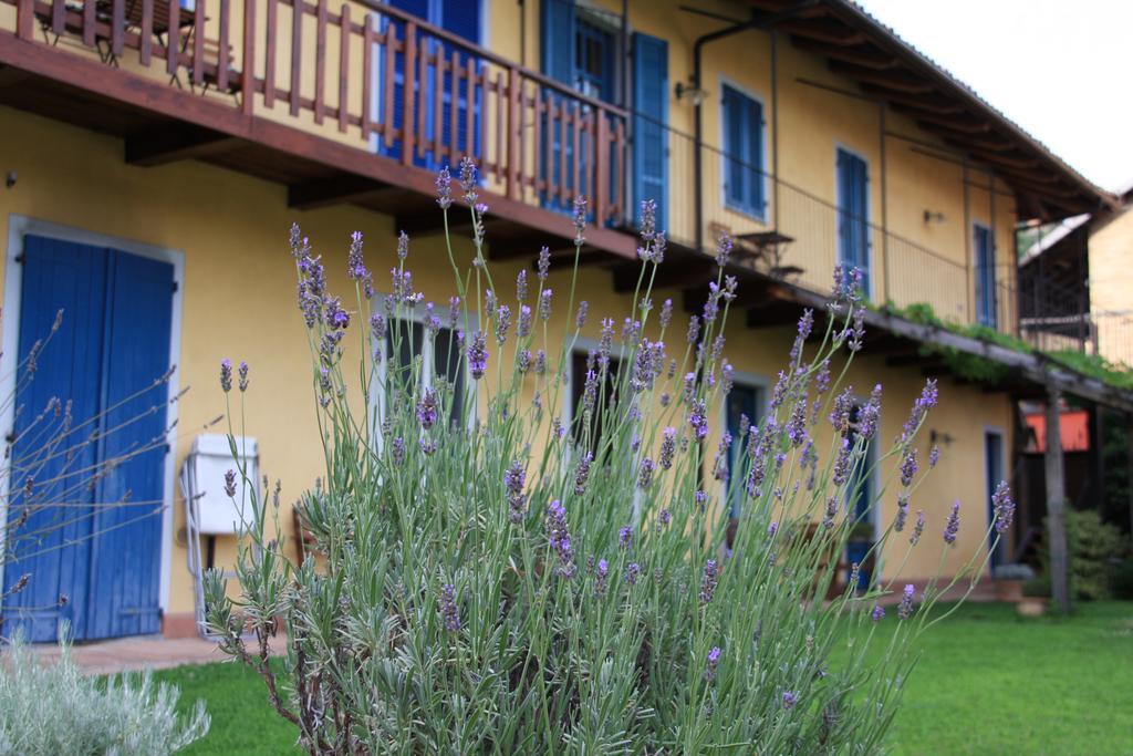 Antico Casale Mattei - Adult Only Bed and Breakfast Corneliano d'Alba Exteriör bild