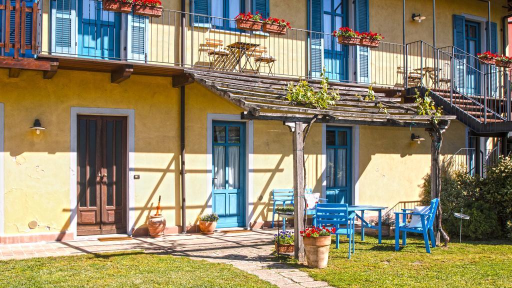 Antico Casale Mattei - Adult Only Bed and Breakfast Corneliano d'Alba Exteriör bild
