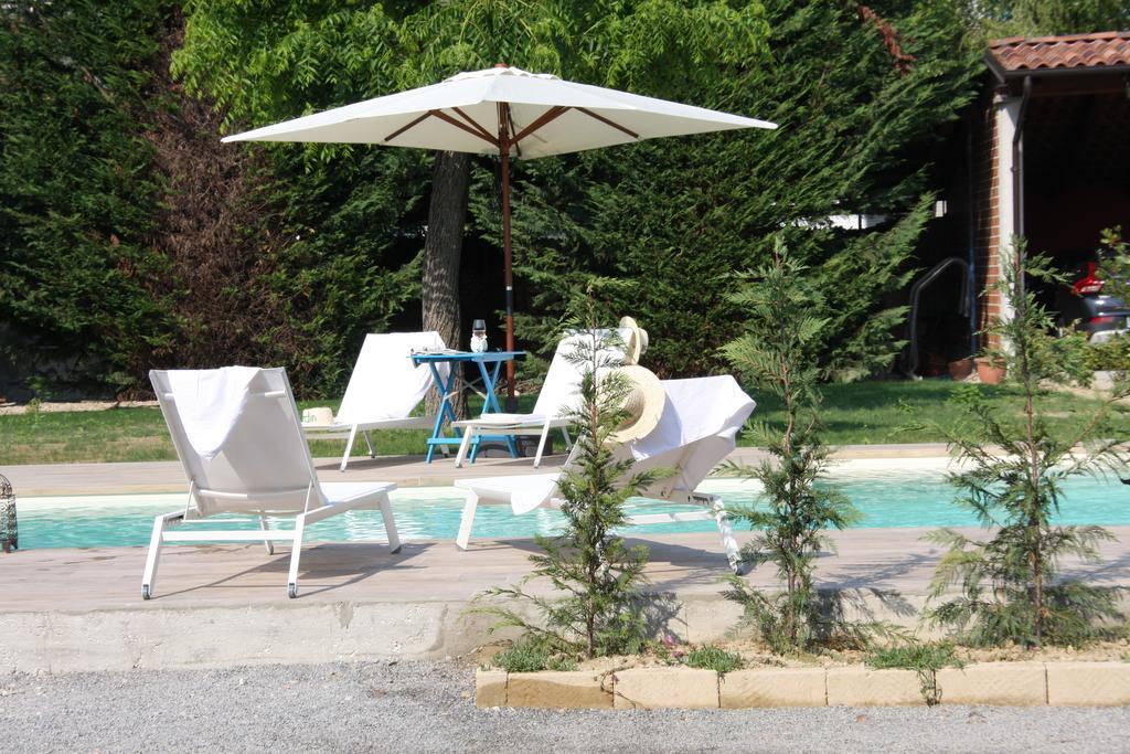 Antico Casale Mattei - Adult Only Bed and Breakfast Corneliano d'Alba Exteriör bild