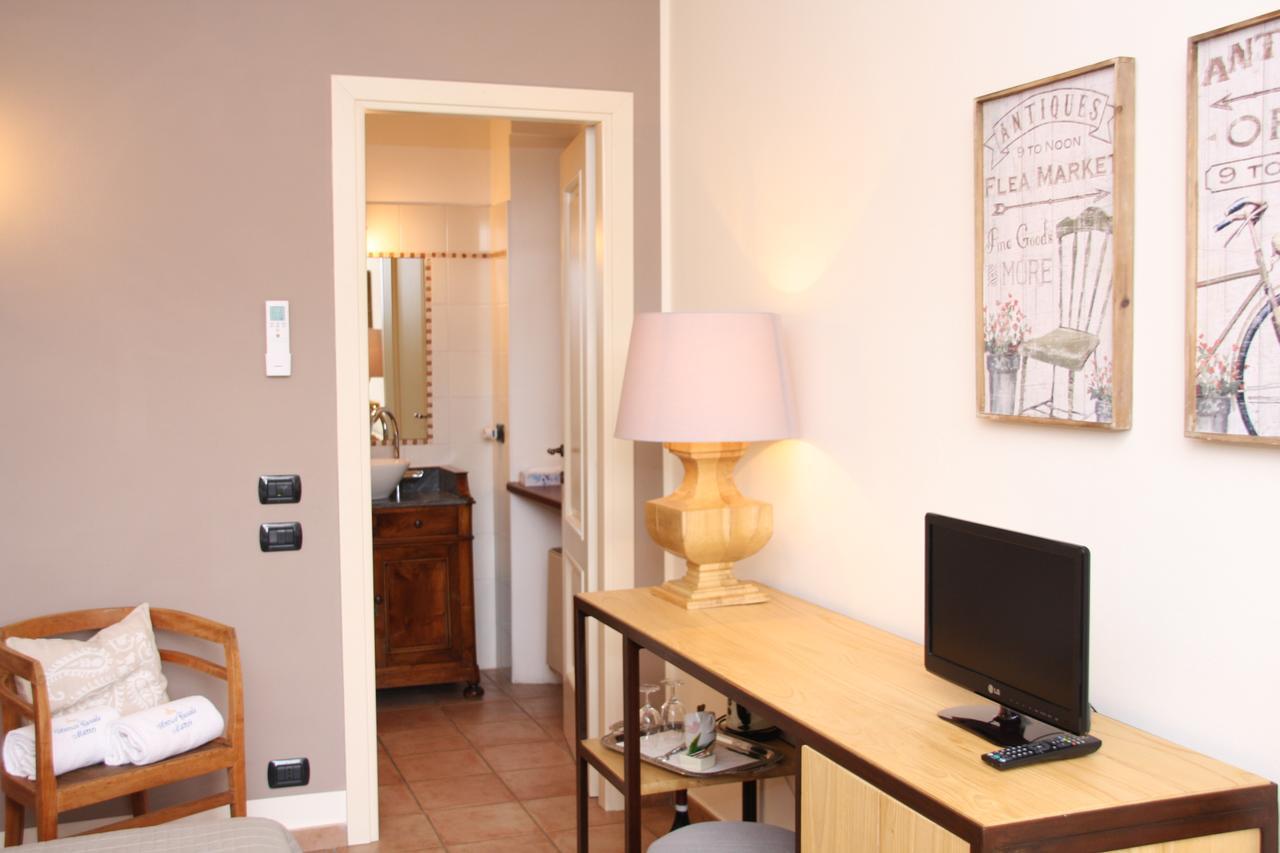 Antico Casale Mattei - Adult Only Bed and Breakfast Corneliano d'Alba Exteriör bild
